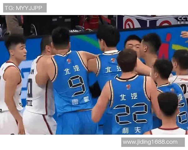 姚明对广厦比赛判罚引发热议球迷与专家各执己见分析争议判决